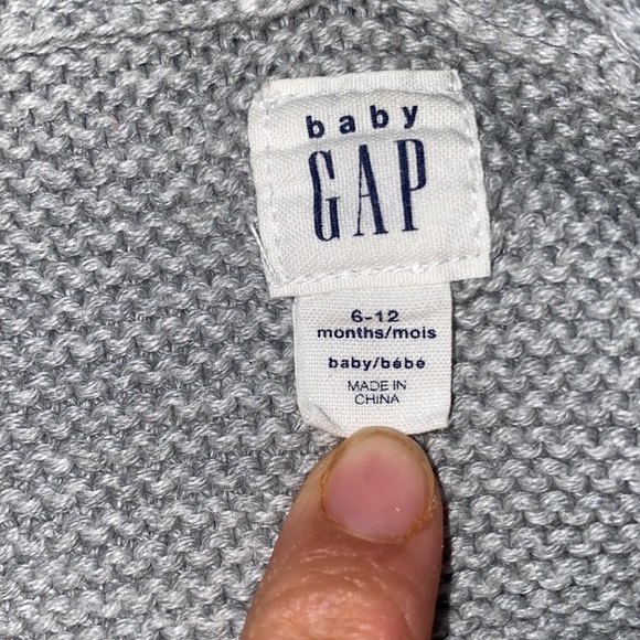 Gap baby beautiful barely ever worn bear knit sweater - Picture 3 of 3